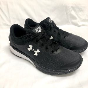 Men’s Under Armour Charged Escape Shoes Sz 8